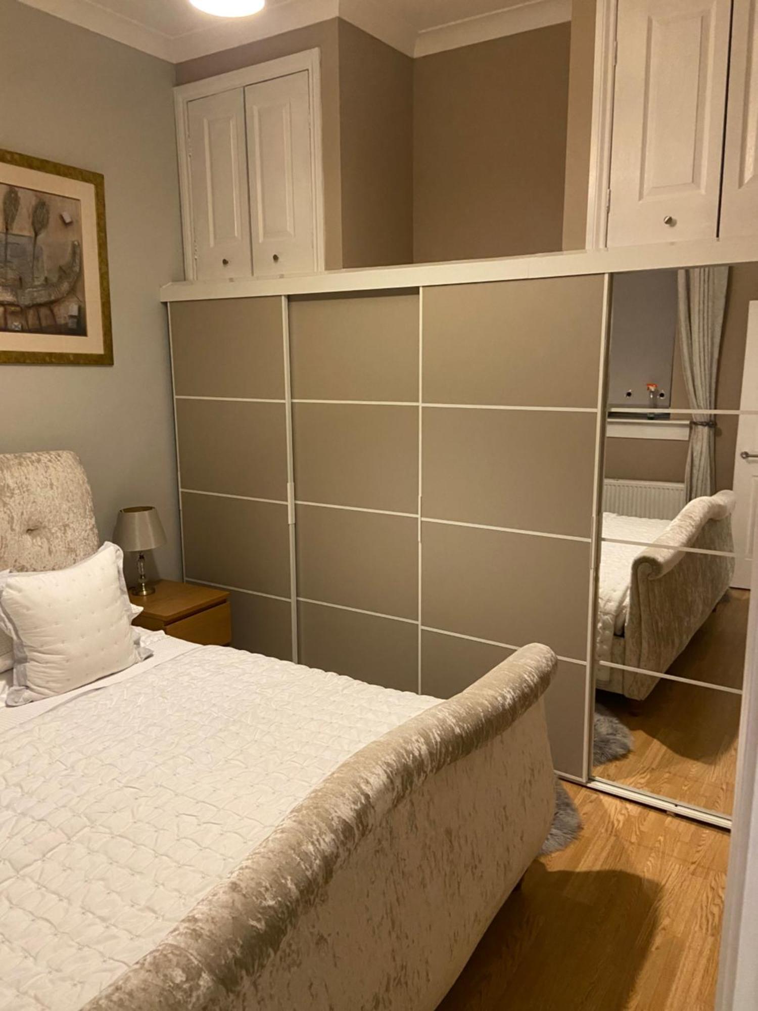 Cheerful One Bedroom Cottage With Parking Space. Glasgow Buitenkant foto